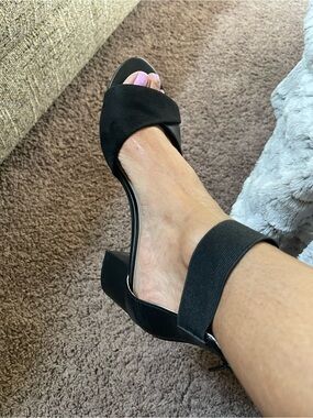 White Mountain Black Open-Toe Block Heel Sandals with Elastic Ankle Strap